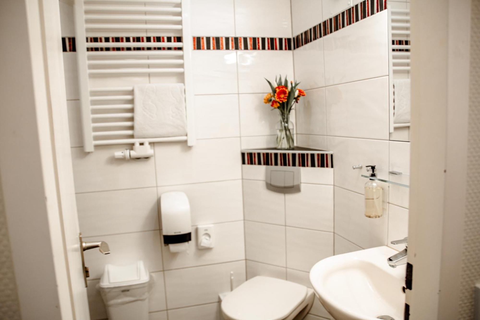 Hotel Egbr 2*